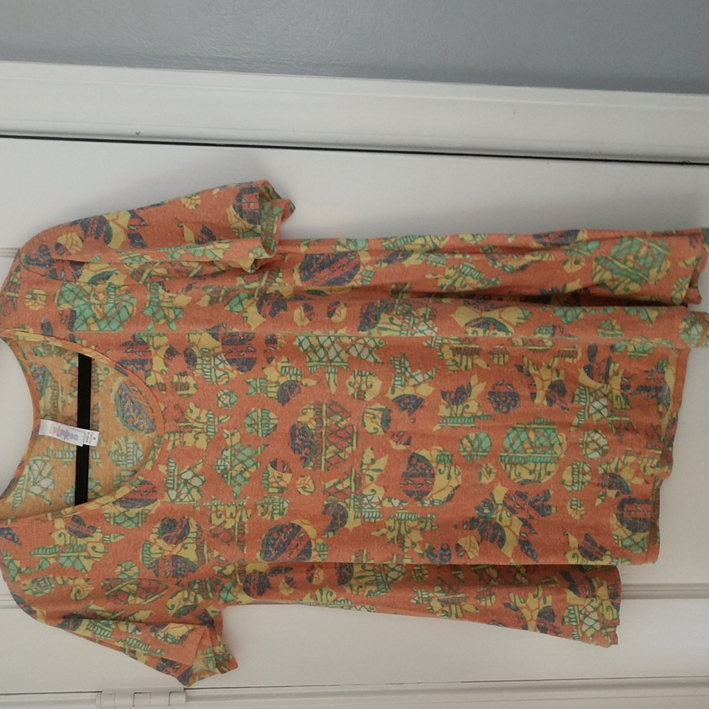 Lularoe perfect T-shirt size medium